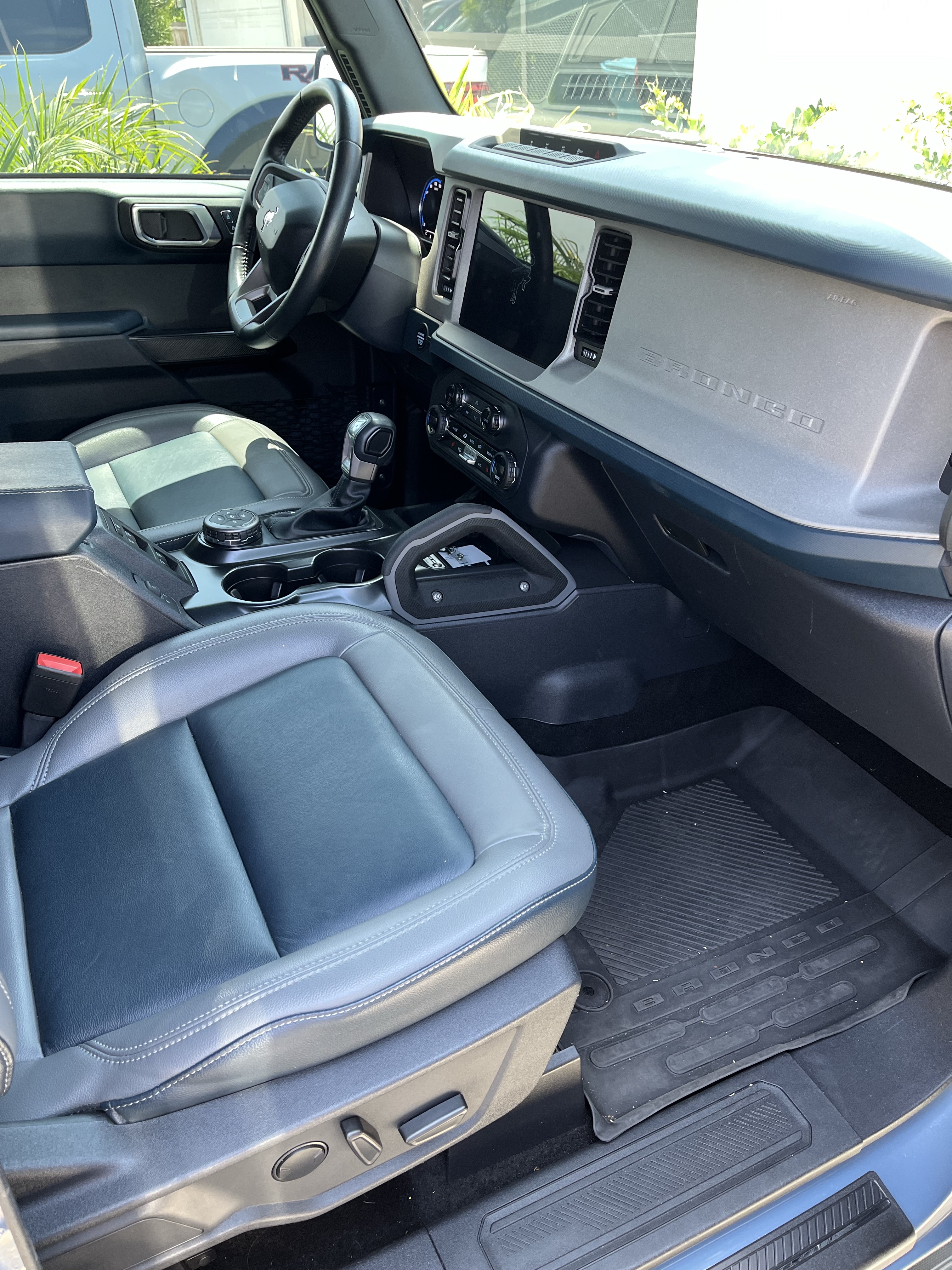 Used 2024 Ford Bronco Outer Banks w/ Sasquatch Package AWD/4WD image 6