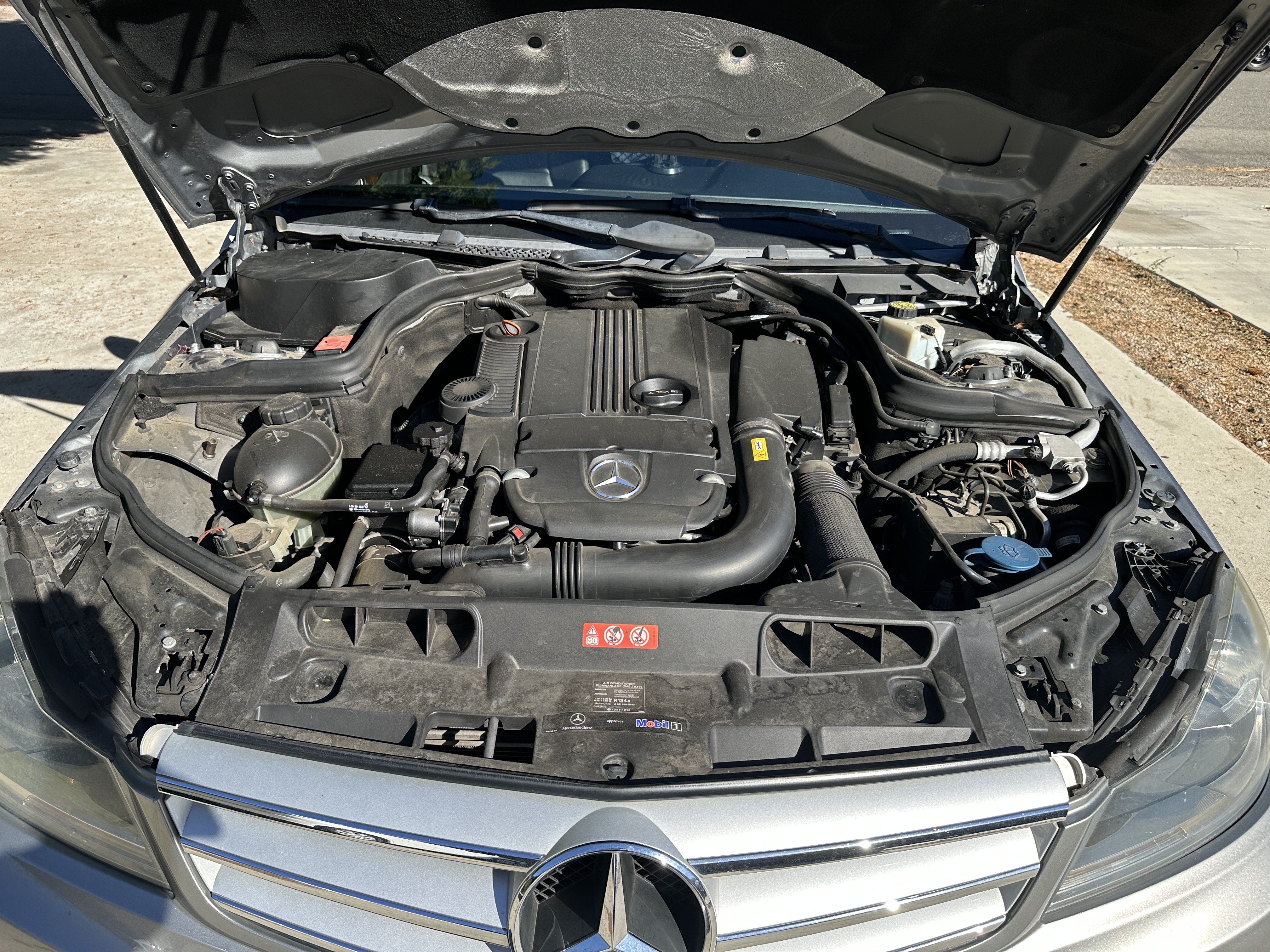 Used 2012 Mercedes-Benz C 250 Sedan image 12