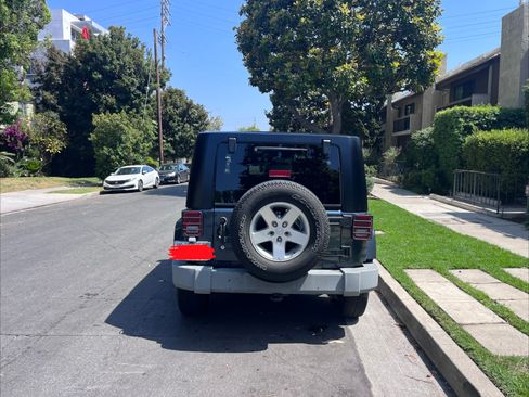 Used 2007 Jeep Wrangler Unlimited Sahara RWD image 8