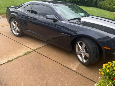 Used 2013 Chevrolet Camaro SS w/ RS Package RWD image 4