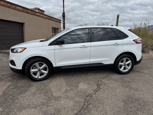 Used 2020 Ford Edge SE FWD image 1