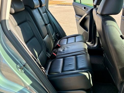 Used 2010 Volkswagen Tiguan SE image 20
