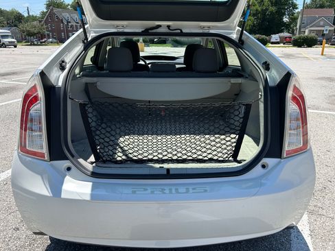 Used 2012 Toyota Prius Two FWD image 11