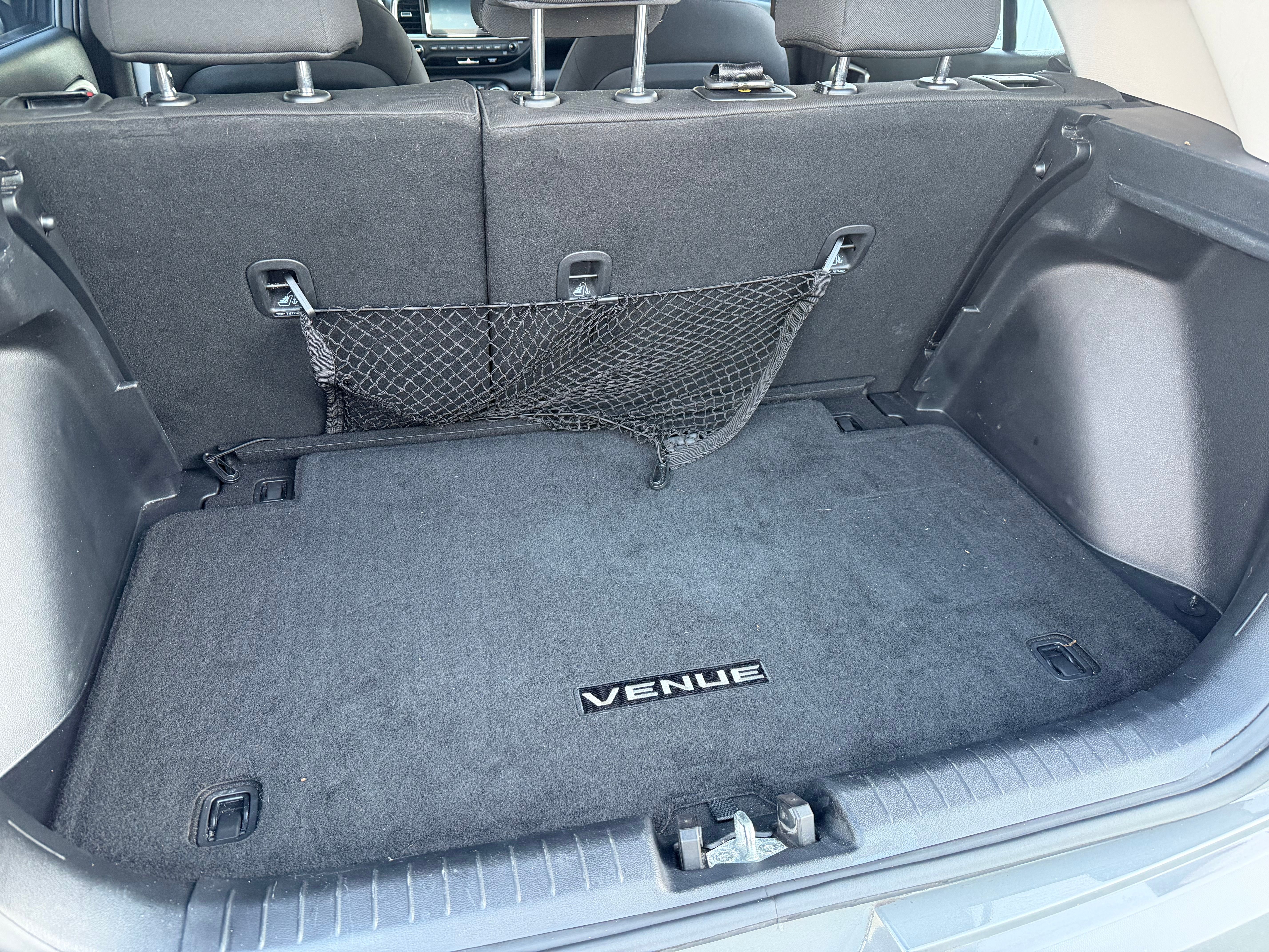 Used 2021 Hyundai Venue SE FWD image 12
