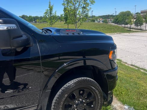 Used 2024 RAM 3500 Limited AWD/4WD image 6