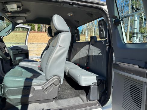 Used 2016 Ford F250 XL w/ XL Appearance Package image 19