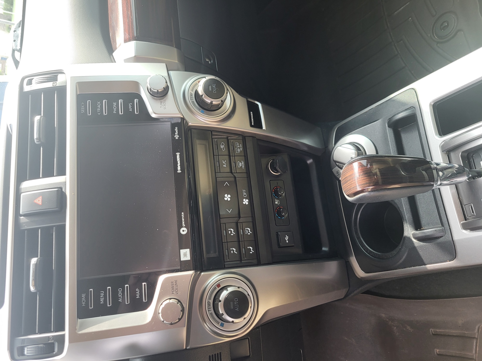 Used 2022 Toyota 4Runner Limited AWD/4WD image 13