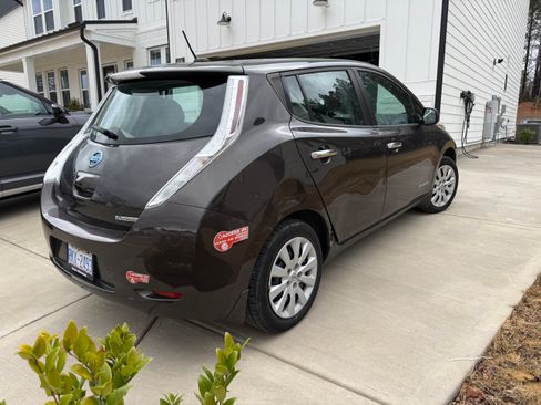 Used 2017 Nissan Leaf S w/ Charge Package image 8