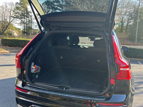 Used 2024 Volvo XC60 B5 Ultimate w/ Protection Package Premier image 5