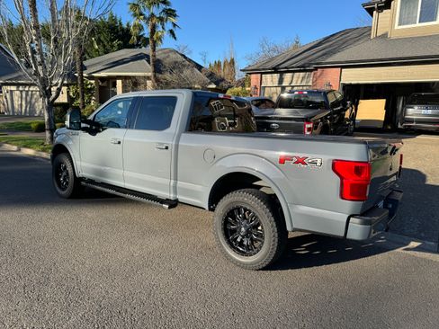 Used 2019 Ford F150 Lariat w/ Equipment Group 502A Luxury image 4