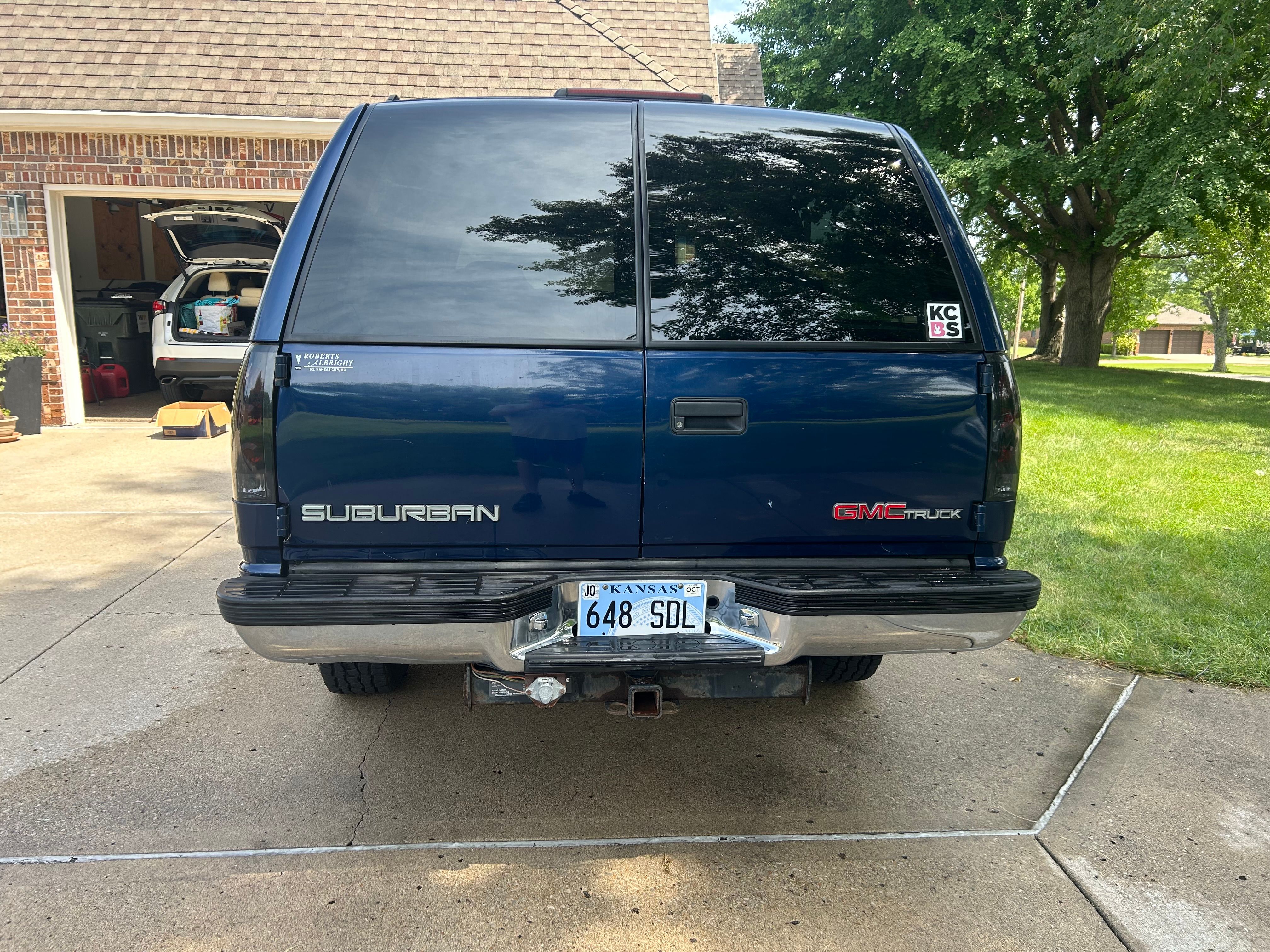 Used 1996 GMC Suburban 2500 AWD/4WD image 8