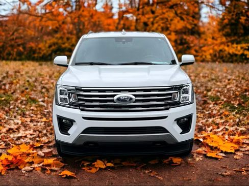 Used 2020 Ford Expedition Max XLT image 6