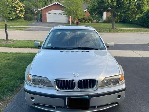 Used 2003 BMW 330xi Sedan AWD/4WD image 5