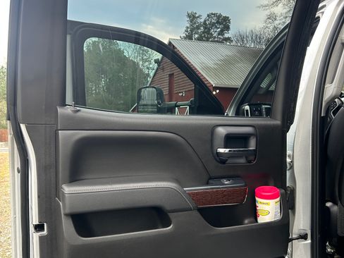 Used 2015 GMC Sierra 3500 SLT w/ Duramax Plus Package image 15