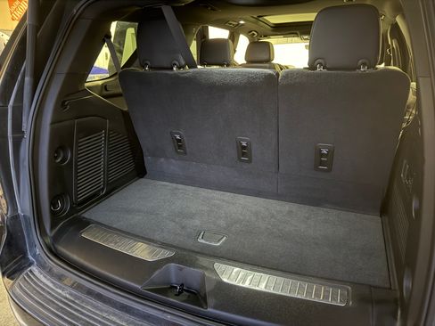 Used 2021 Chevrolet Tahoe High Country image 16