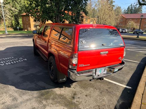Used 2013 Toyota Tacoma 4x4 Double Cab w/ TRD Off-Road Pkg image 15