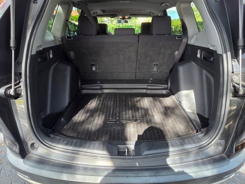 Used 2018 Honda CR-V EX image 12