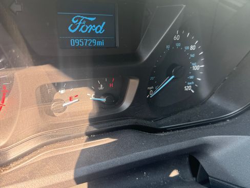 Used 2018 Ford Transit 350 XLT image 5