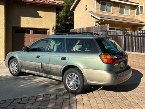 Used 2004 Subaru Outback Wagon AWD/4WD image 1