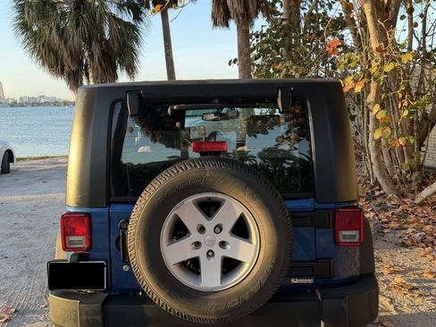 Used 2010 Jeep Wrangler Sport image 9