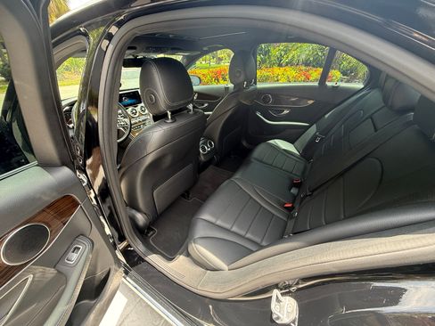 Used 2019 Mercedes-Benz C 300 Sedan image 11