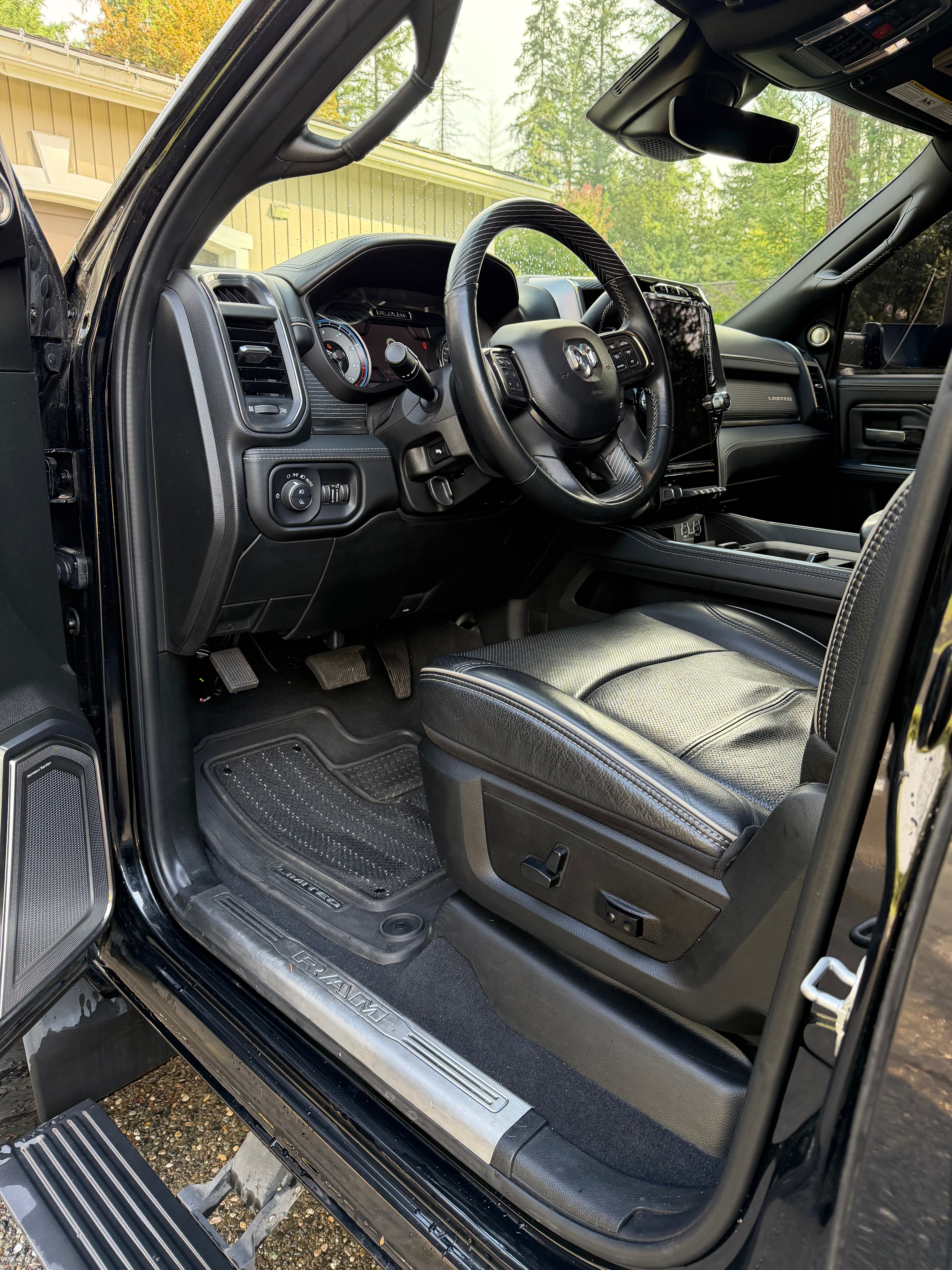 Used 2020 RAM 3500 Limited AWD/4WD image 11