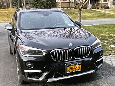 Used 2017 BMW X1 xDrive28i image 1