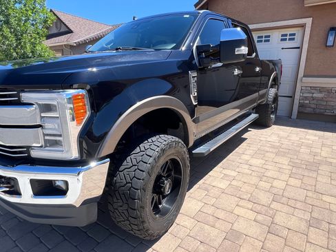 Used 2019 Ford F250 Lariat w/ Lariat Ultimate Package AWD/4WD image 4