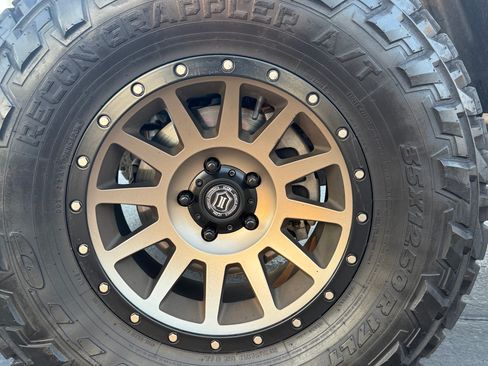 Used 2022 Jeep Wrangler Unlimited Rubicon 4xe w/ Steel Bumper Group image 6