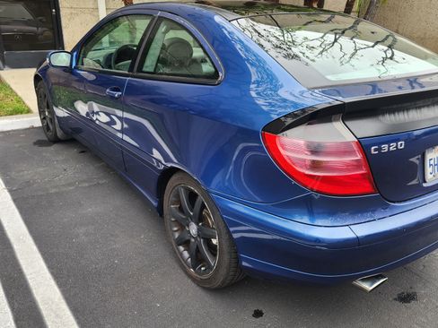 Used 2003 Mercedes-Benz C 320 Coupe image 2