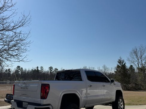 Used 2023 GMC Sierra 1500 Denali AWD/4WD image 8