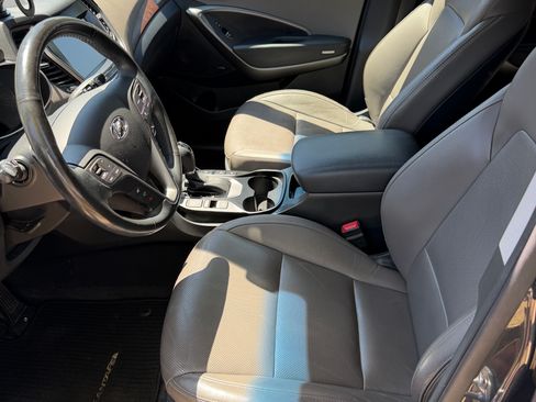 Used 2019 Hyundai Santa Fe XL FWD image 12