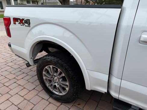 Used 2020 Ford F150 Lariat w/ Trailer Tow Package AWD/4WD image 16