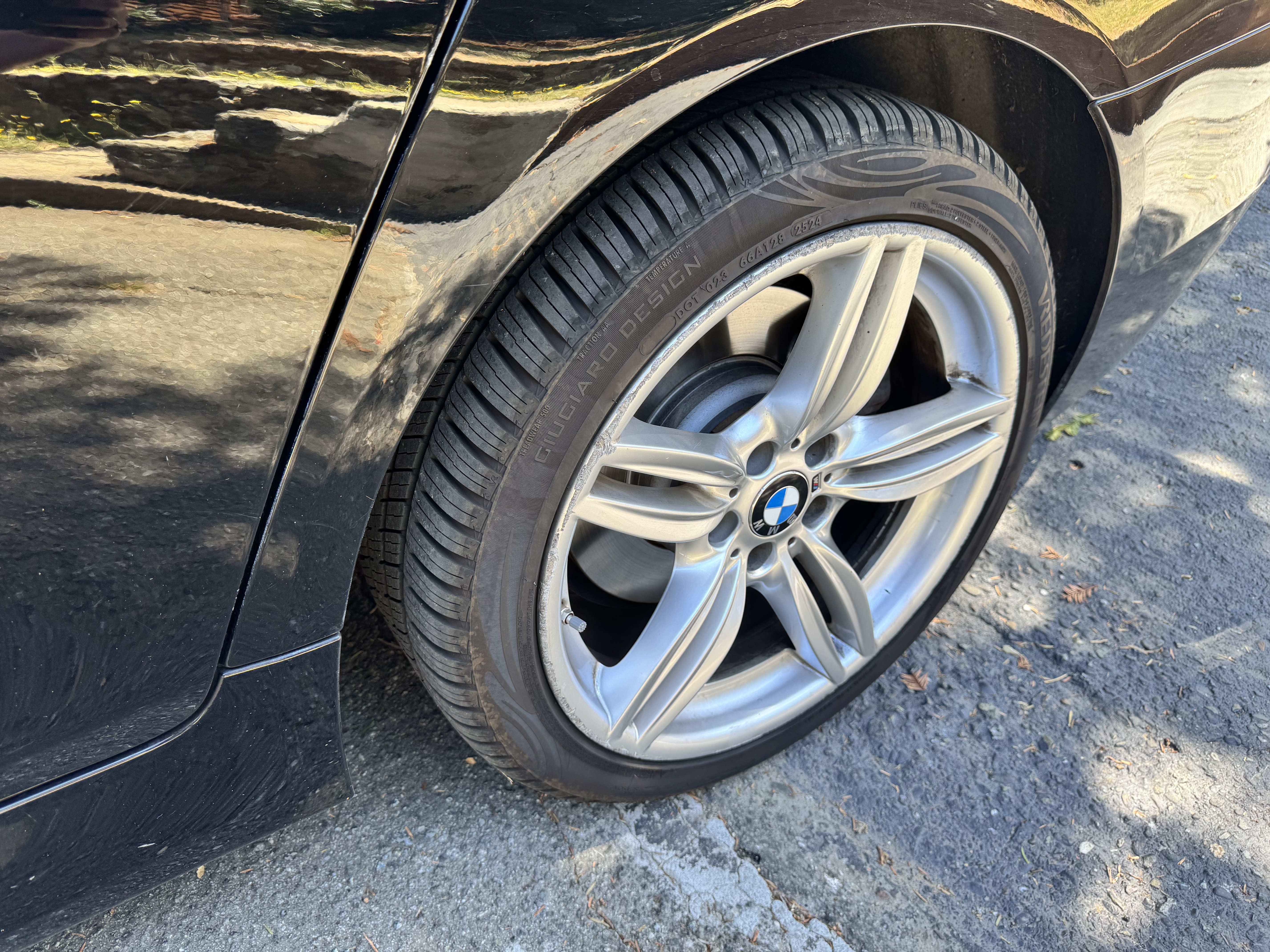 Used 2013 BMW 550i xDrive Sedan AWD/4WD image 2