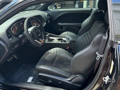 Used 2023 Dodge Challenger SRT Hellcat Redeye image 9