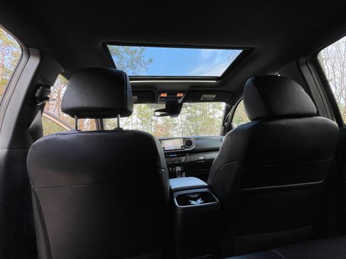 Used 2020 Toyota Tacoma TRD Sport image 13