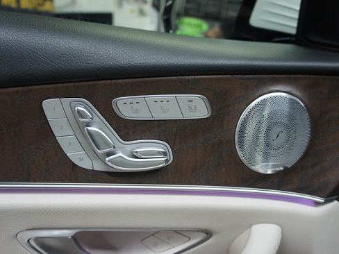 Used 2017 Mercedes-Benz E 400 4MATIC Wagon image 15