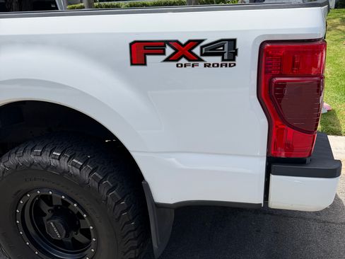Used 2022 Ford F250 Platinum AWD/4WD image 31