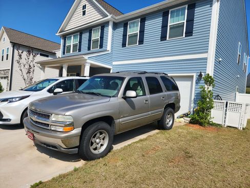 Used 2000 Chevrolet Tahoe LT w/ LT Preferred Equipment Group RWD image 12