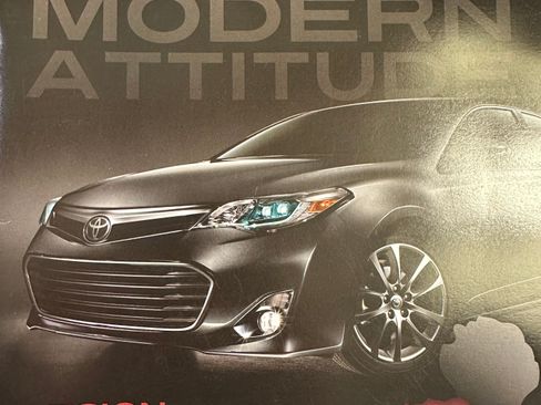 Used 2013 Toyota Avalon Limited image 4