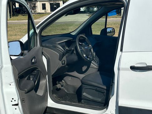 Used 2021 Ford Transit Connect XL image 4