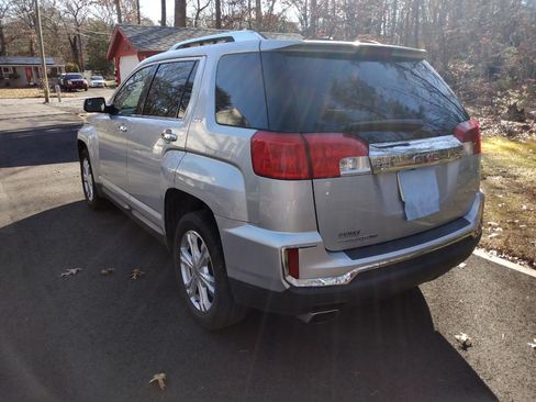 Used 2017 GMC Terrain SLT image 6