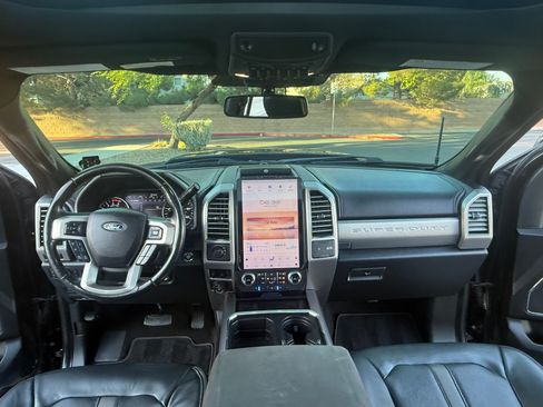 Used 2020 Ford F350 Platinum AWD/4WD image 8