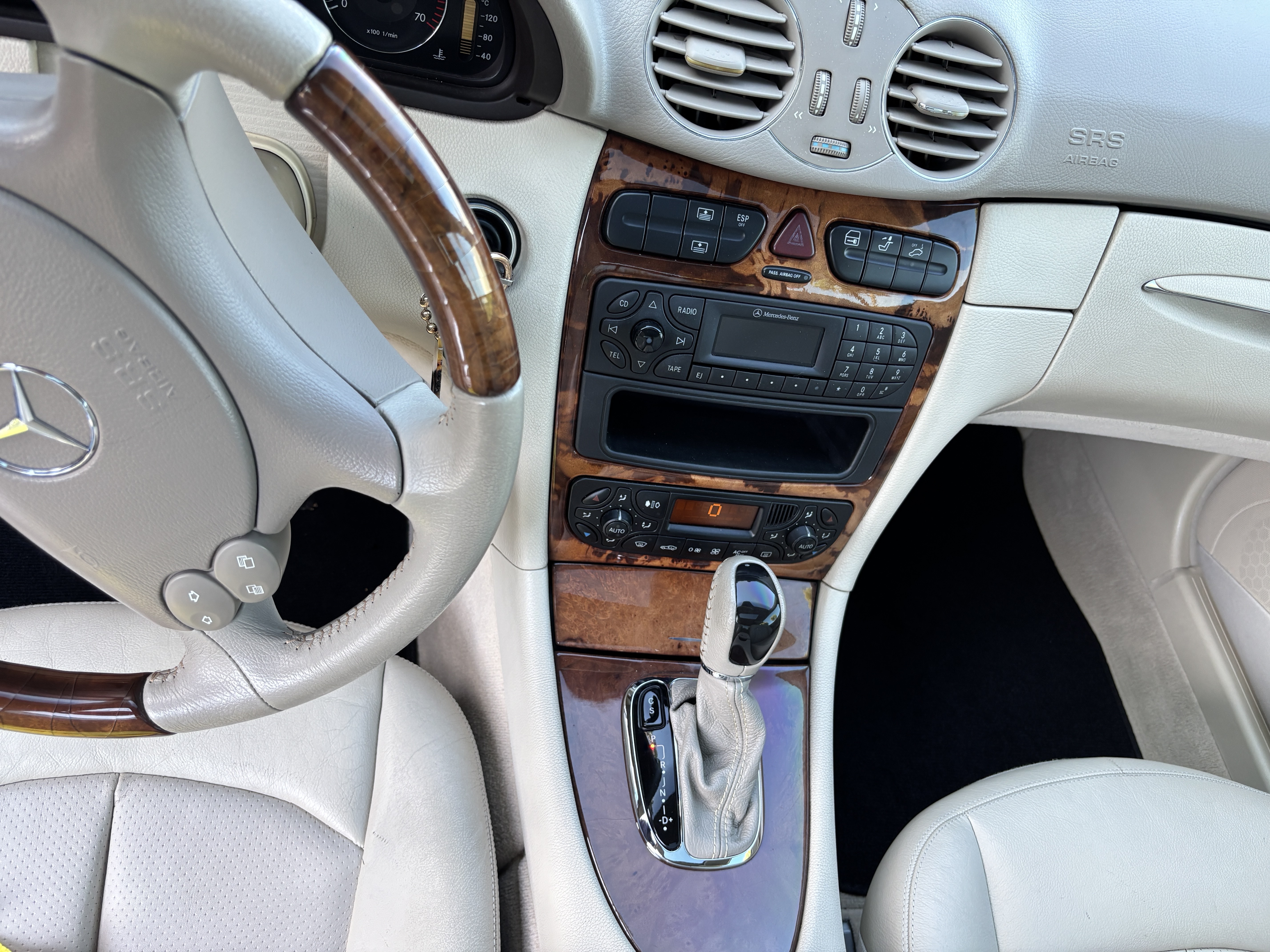 Used 2004 Mercedes-Benz CLK 320 Coupe image 16