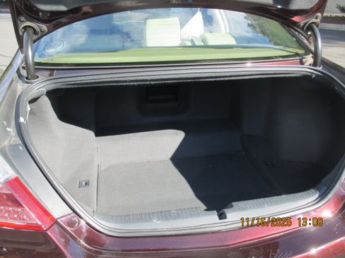 Used 2011 Acura RL image 18