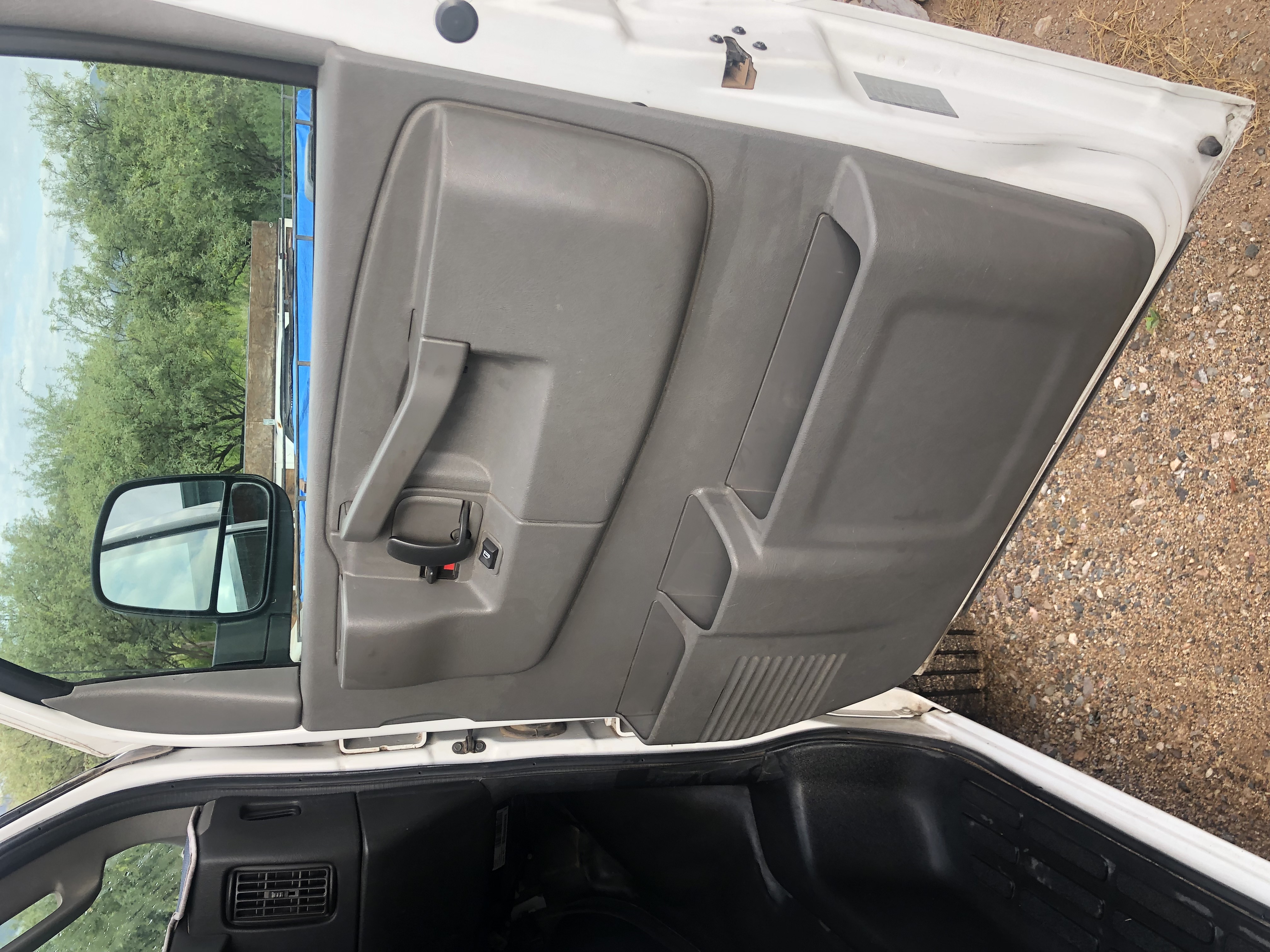 Used 2017 Chevrolet Express 2500 RWD image 13