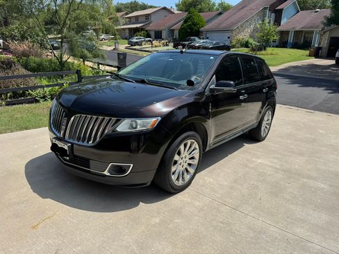 Used 2014 Lincoln MKX FWD w/ Equipment Group 101A image 1