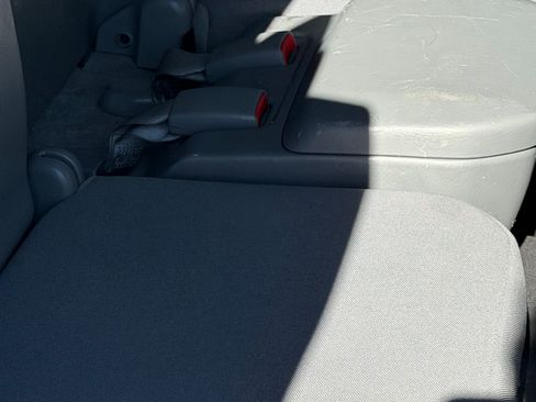 Used 2011 Toyota Tacoma 4x4 Access Cab V6 w/ TRD Off-Road Pkg image 11