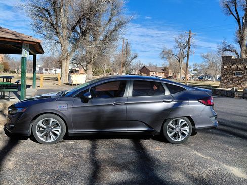Used 2018 Honda Clarity Touring image 6