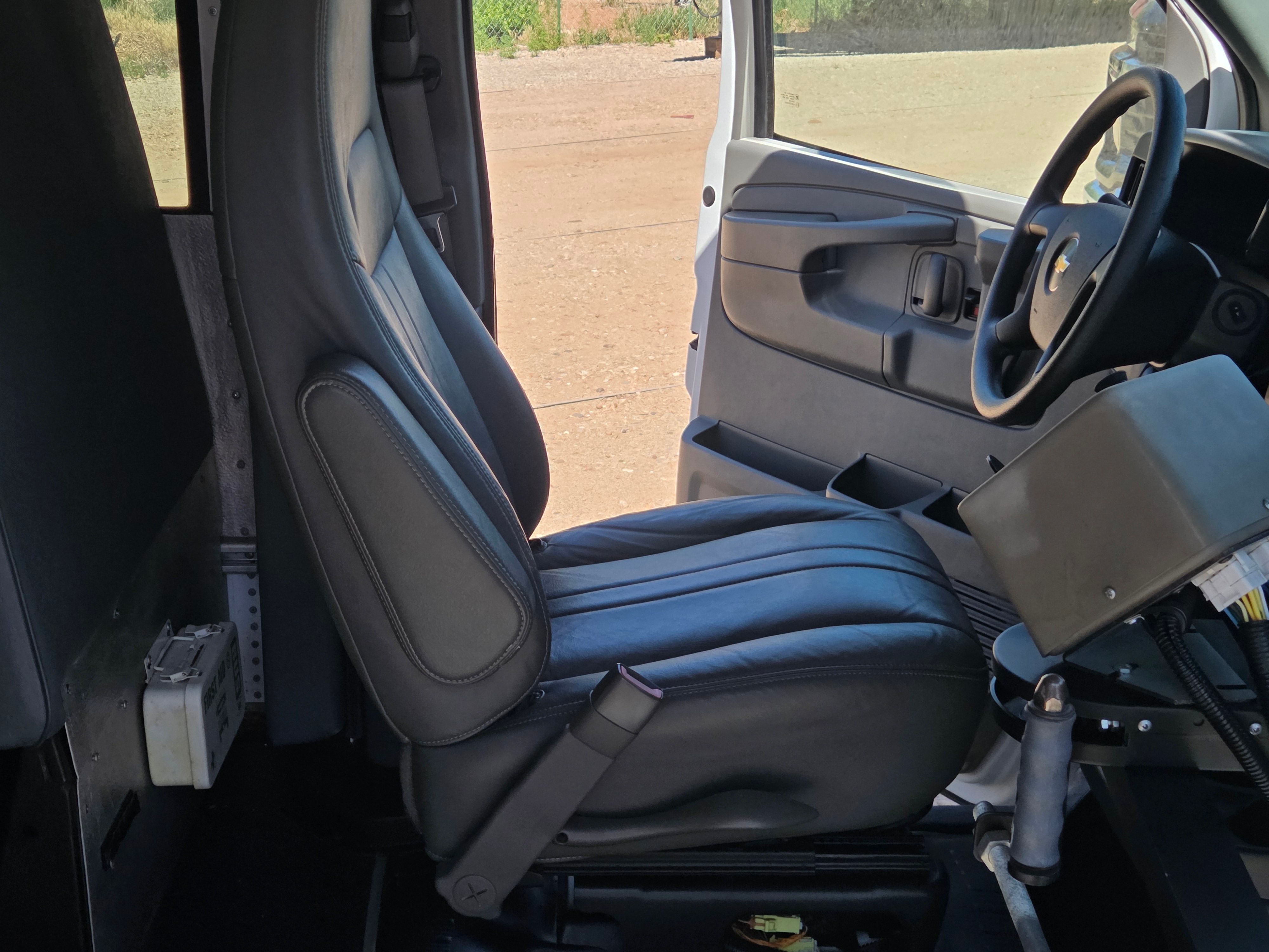 Used 2011 Chevrolet Express 3500 w/ School Bus Package RWD image 11